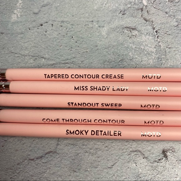 🌟 2 Day Sale🌟 MOTD Cosmetics, A Blush Blending Essential Eye Brush Set Of 5 - Picture 9 of 12